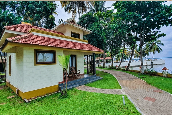 World Backwaters, Backwater Resort , Vembanad Lake, Alappuzha